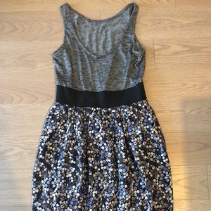 Elastic and comfortable dress